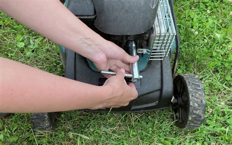 Tool To Remove Spark Plug From Lawn Mower