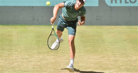 Tennis Halle 2022 Hurkacz Takes Out Auger Aliassime