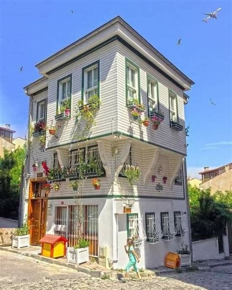 Colors And Colors Panosundaki Pin Kültürel Mimari Bina Istanbul