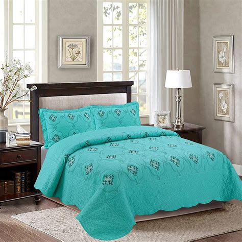 Queen Size Bedspread White Hanaposy
