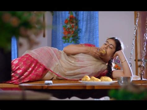 Uyyala Jampala Trailer Review Avika Gor Balika Vadhu Anandi