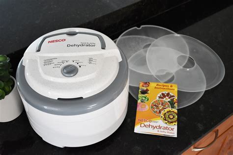 NESCO FD 75PR Snackmaster Pro Food Dehydrator Review Dehydrator