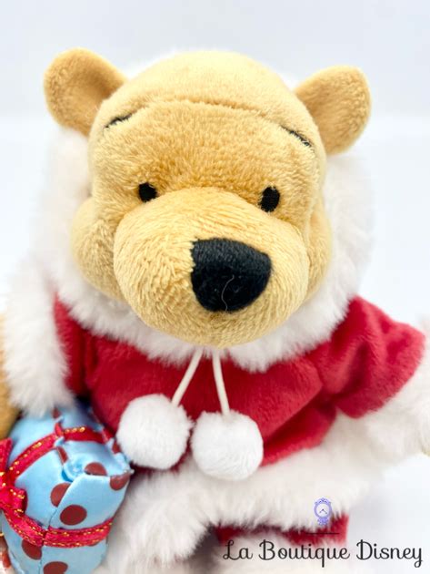 Peluche Winnie l ourson Père Noël Disney Store cadeau Santa Pooh 20 cm