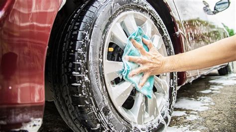 CÓmo Limpiar Las Llantas Del Coche Guía Paso A Paso Para Que Estén