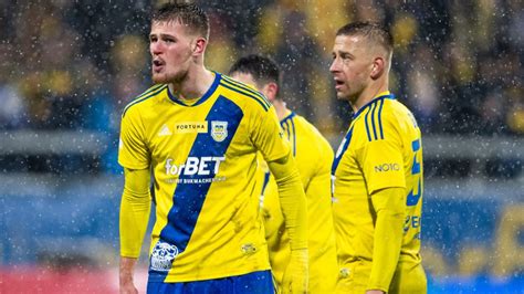 Fortuna Liga Wpadka Lidera Arka Gdynia Przegra A Z Bruk Bet