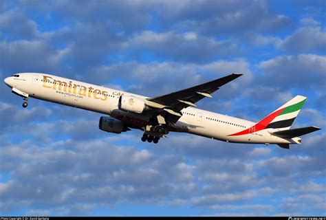 A Emv Emirates Boeing H Photo By Dr David Garbaisz Id