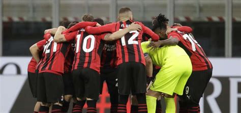 Milan In Champions League Vince A Bergamo Chiude Secondo Torna Dopo