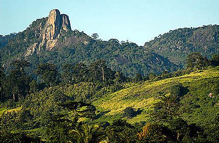 Dent de Man : Man : Région des 18 Montagnes : Côte d'Ivoire : Routard.com