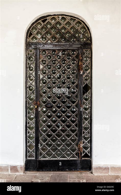 Metal Castle Door Hi Res Stock Photography And Images Alamy