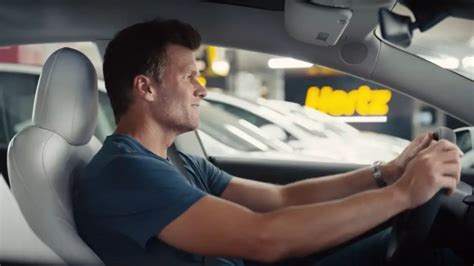 Let's go: Tom Brady returns in the 2023 Hertz commercial - Auralcrave