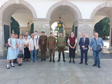 Obchody 103 rocznicy powstania sejneńskiego przed Grobem Nieznanego