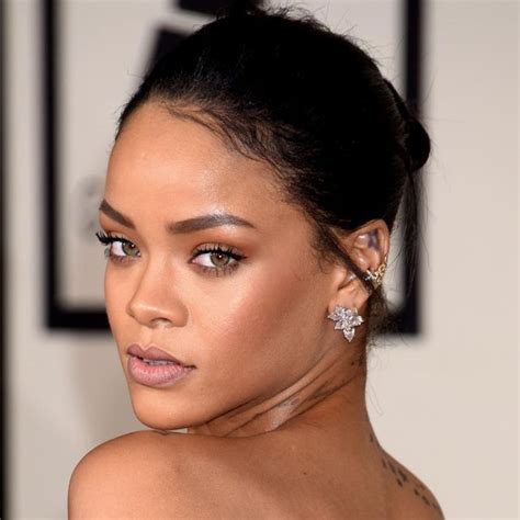 Rihanna D Voile Un Nouveau Titre De Son Futur Album Elle