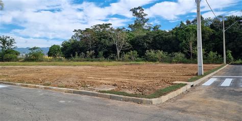 Terreno De Esquina No Loteamento Villagio Das Pedras No Bairro S O Jo O