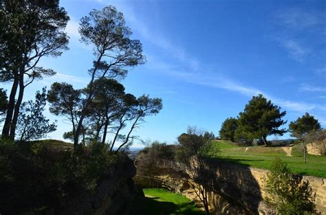 Site Du Ch Teau De Cadenet Luberon Sud Tourisme