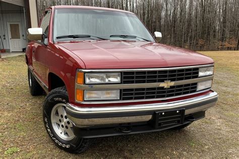 1 200 Mile 1990 Chevrolet K1500 Silverado Sportside 4x4 For Sale On Bat Auctions Sold For