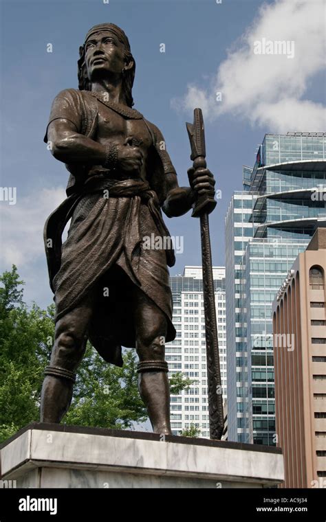 sultan kudarat monument makati ave manila philippines stock photo