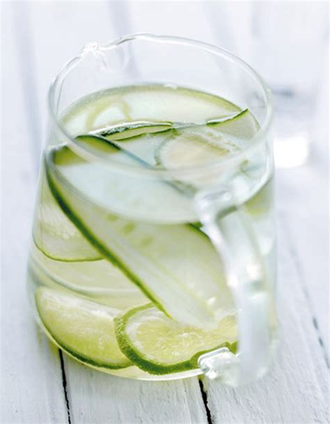 Eau De Concombre Et Citron Vert Recettes D Tox Pour Bien D Marrer