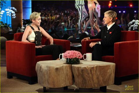 Miley Cyrus Addresses Liam Hemsworth Split On Ellen Photo 606823