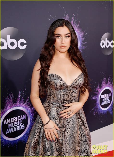 Lauren Jauregui Walks Amas 2019 Red Carpet In A Snakeskin Dress