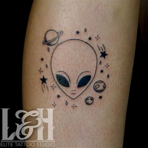 Check Out This Awesome Project Black And Grey Alien Tattoo Tatuagem