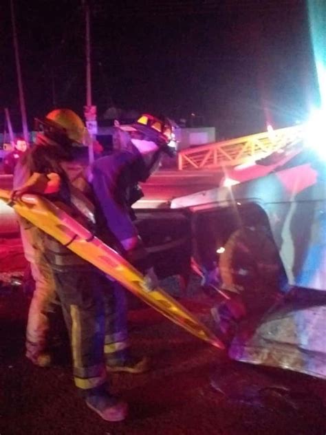 Fotos Rescatan A Persona Prensada En Accidente Vial Sobre La Pachuca