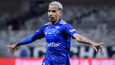 Matheus Pereira Chega Aos EUA E Se Junta Ao Elenco Do Cruzeiro Para FC