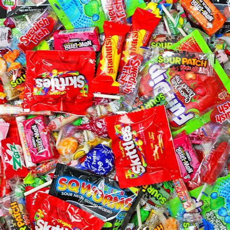 2lb Assorted Fun Size Bulk Candy Variety Pack | Individually Wrapped Pinata Stuffers & Giant ...