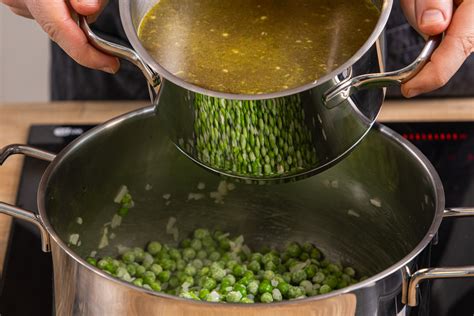 Erbsencremesuppe Rezept