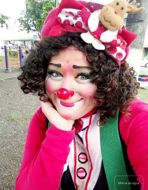 Pin By Snickles Trustano On Flamingos Good Clowns Clown Chritmas