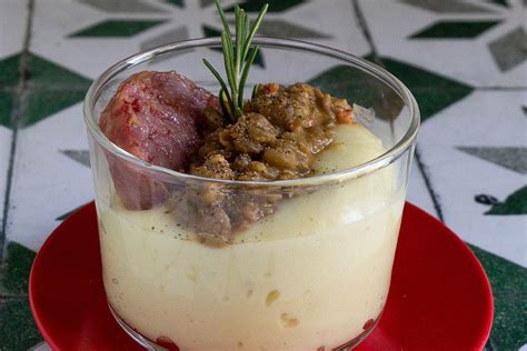 Bicchierini Di Capodanno Con Crema Di Patate Lenticchie E Cotechino