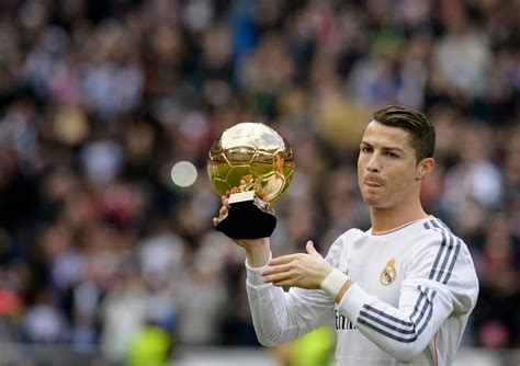 Cristiano Ronaldo with his the Ballon d' (Golden Ball) Award - Images ...