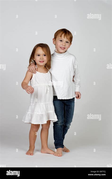 Full Siblings Hi Res Stock Photography And Images Alamy