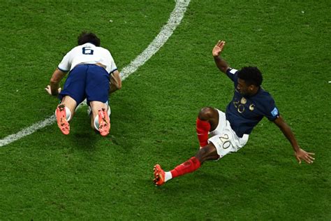 France Beat England To Reach World Cup Semi Finals