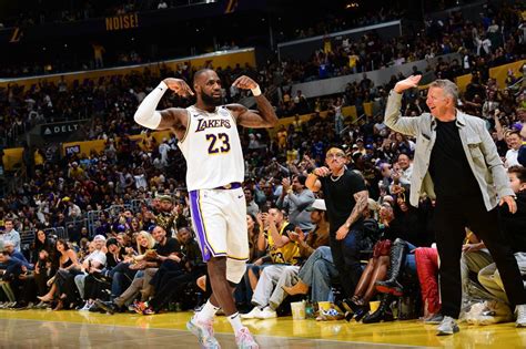 Lakers Vs Kings Final Score Lebron James Dominates In Lakers Win