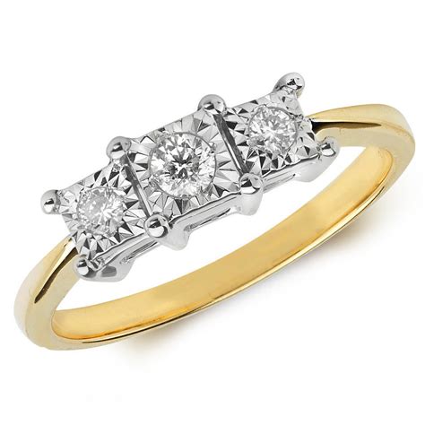 Trilogy Style Illusion Plate Set Diamond Ring In Ct Yellow Gold