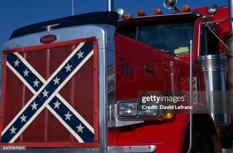 77 Semi Truck With American Flag Stock Photos, High-Res Pictures, and ...