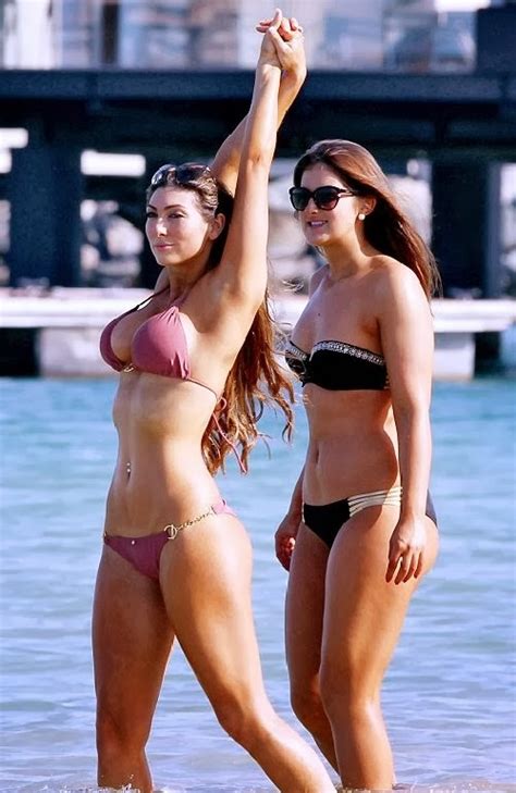 Retro Bikini Luisa Zissman Swaps Her Chic Shades In A Magenta Bikini