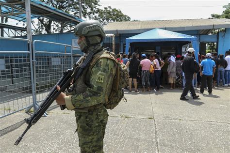 Violencia En Ecuador Presos Fueron Asesinados En Una C Rcel Durante