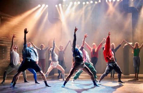 Avec Shechter et Eyal le Ballet de Göteborg envoûte La Villette