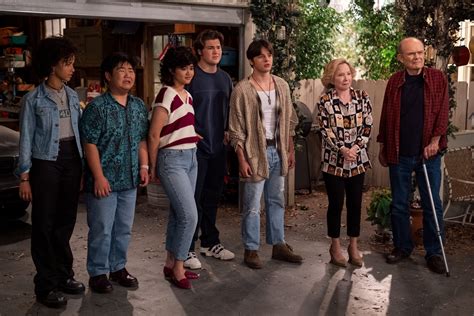 That 90s Show Season Two Netflix Renews Comedy Sequel Series For 16