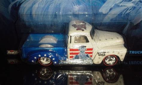 HOT WHEELS THE MUPPETS CHEVY TRUCK Chevy Trucks Hot Wheels