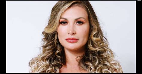 Volta para Fazenda e ex marido Andressa Urach ativa modo língua de