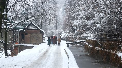 J K Rains Lash Plains Snowfall In Pahalgam Gulmarg Kokernag