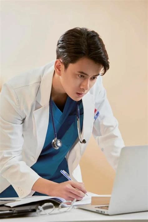 Di N Vi N Hot Girl Trong M N Qu C A Cha C Ng Khai H N H B C S C C Ph M C A Ng I Y L Ai