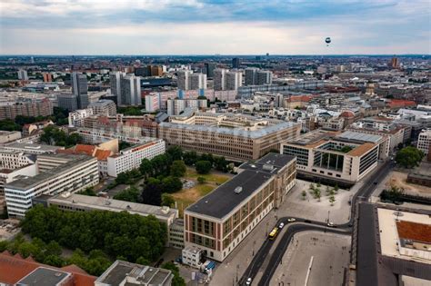 Luftbild Berlin Fassade Des Baudenkmales Staatsratsgeb Ude Am