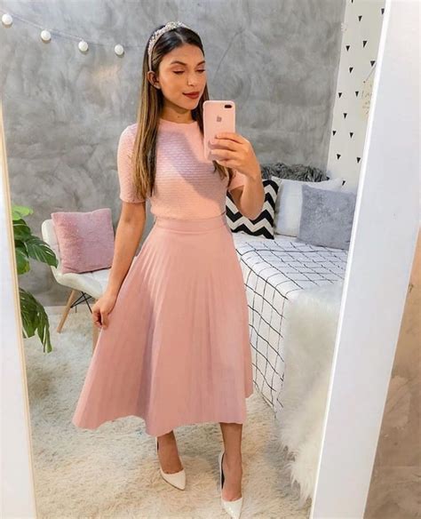 Pin De Rosy Em Outfits Vestidos Glamourosos Vestidos Estilosos