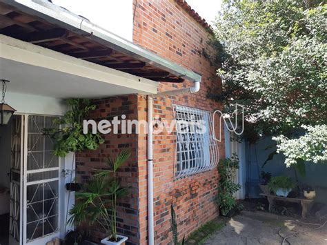 Casa na Rua Costa Monteiro Sagrada Família em Belo Horizonte por R