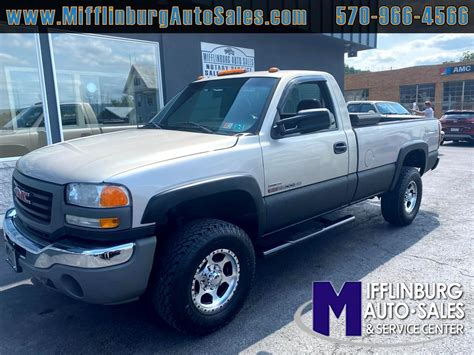 Used 2005 GMC Sierra 2500HD Reg Cab 133 WB 4WD Work Truck For Sale In