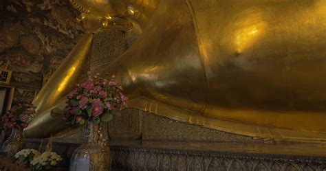 Wat Pho reclining Buddha, Thailand 28840825 Stock Video at Vecteezy