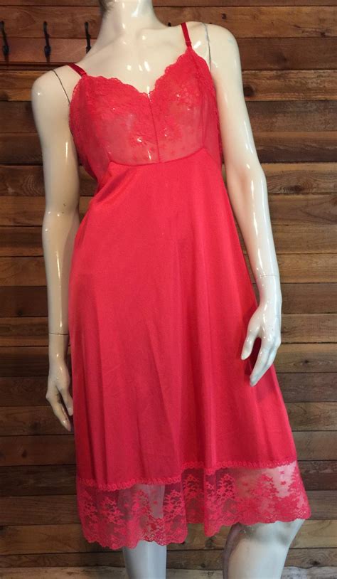 Vintage Lingerie 1960s Vanity Fair Red Size 36 L Full Slip Etsy